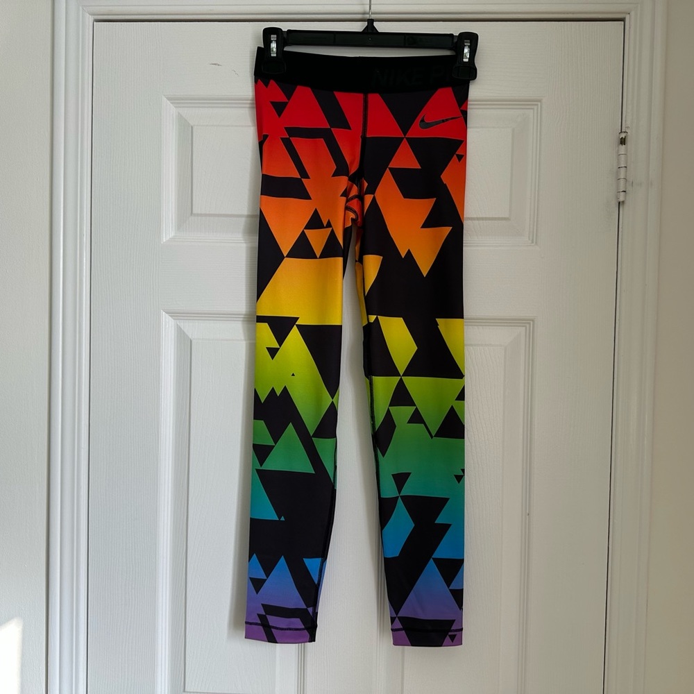 Nike Pro Be True Leggings in size Small